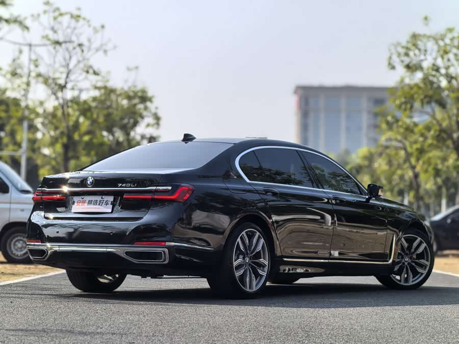 BMW 7 Series 2020 car image #4