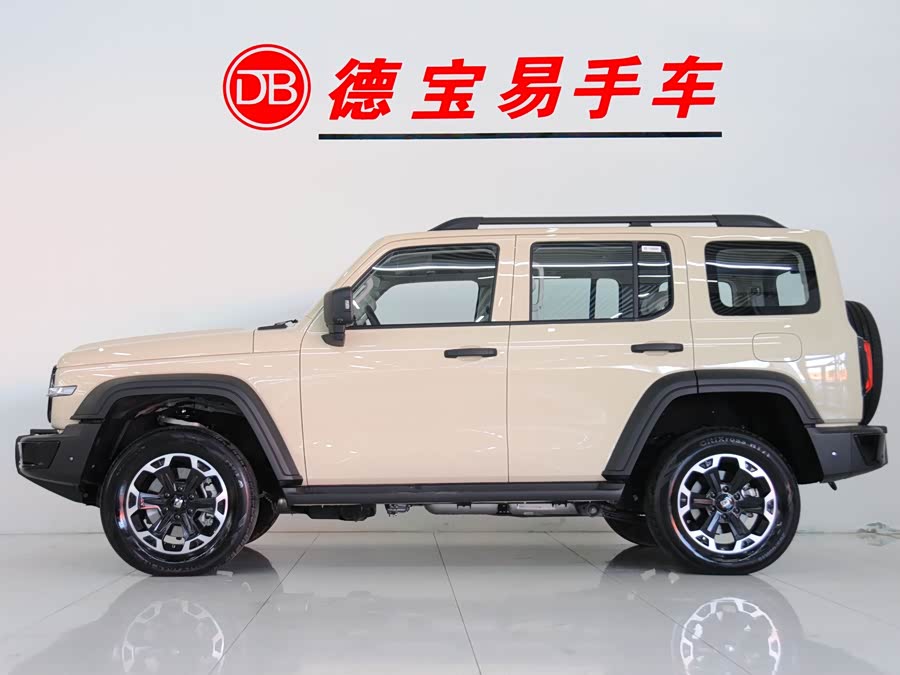 Tank 300 New Energy 2025 #4 Tank 300 New Energy 2025 car image #4