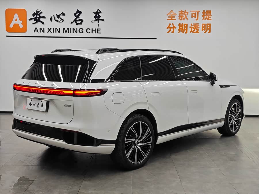 Xpeng G9 2025 صورة سيارة #4