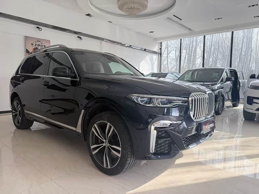 BMW X7 2020 car image #4