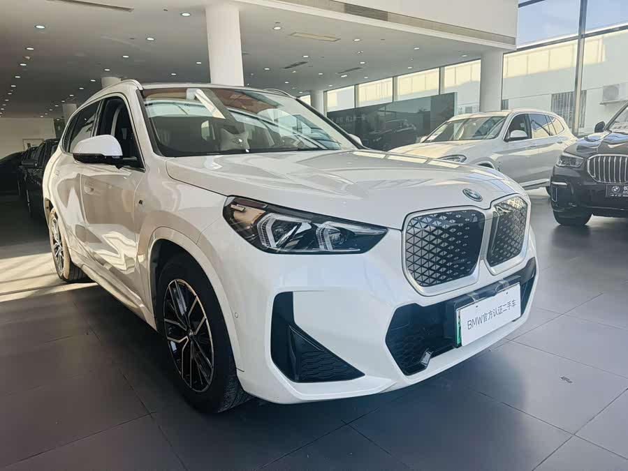 BMW iX1 2024 imagem de carro #4