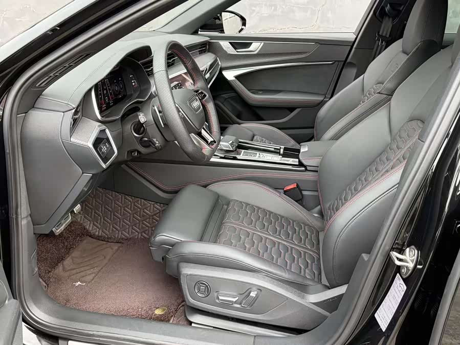 Audi RS 6 2023 immagine di auto #4