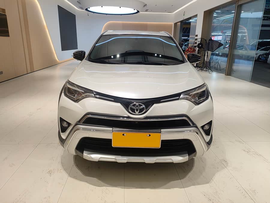 Toyota RAV4 2019 car image #4