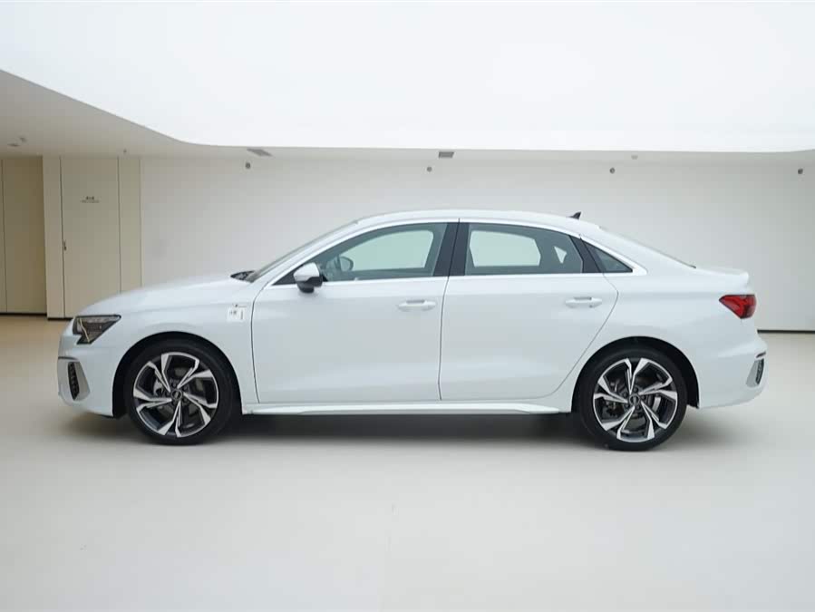 Audi A3 2024 car image #4