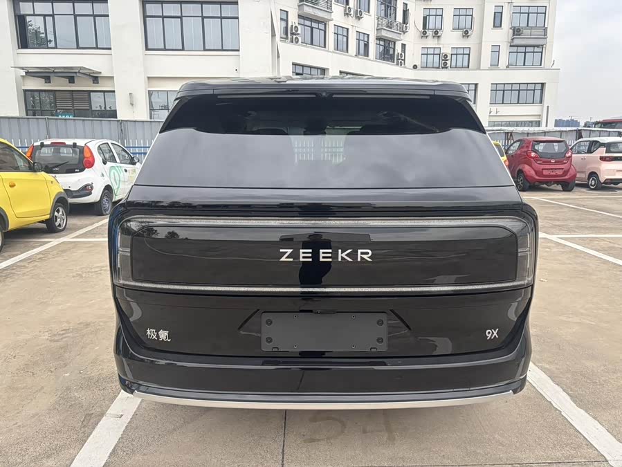 Zeekr 9X 2025 car image #4