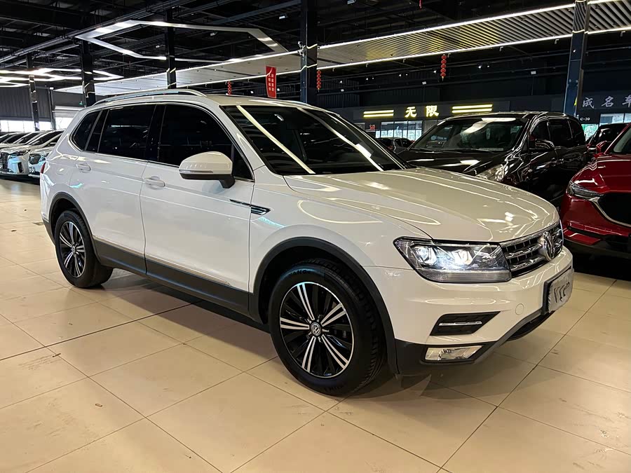 Volkswagen Tiguan L 2019 car image #4