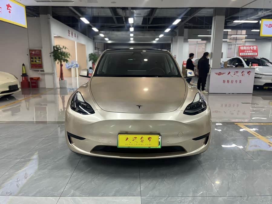 Tesla Model Y 2022 #4 Tesla Model Y 2022 car image #4