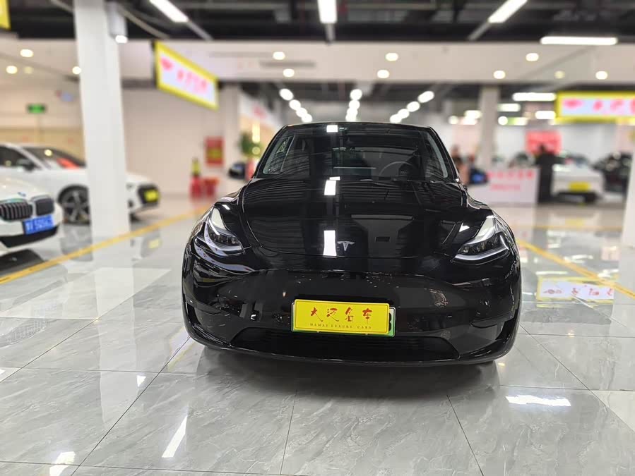 Tesla Model Y 2023 car image #4