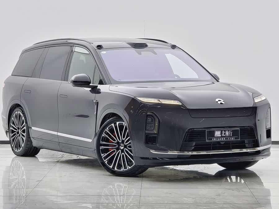NIO ES8 2025 #4 NIO ES8 2025 car image #4