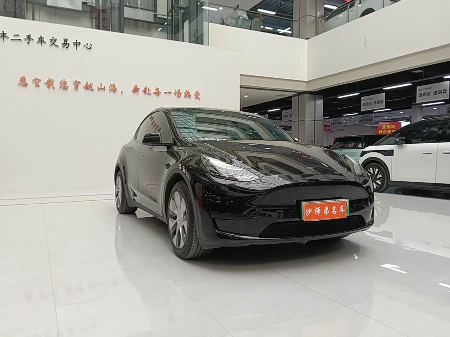 Tesla Model Y 2023 car image #4