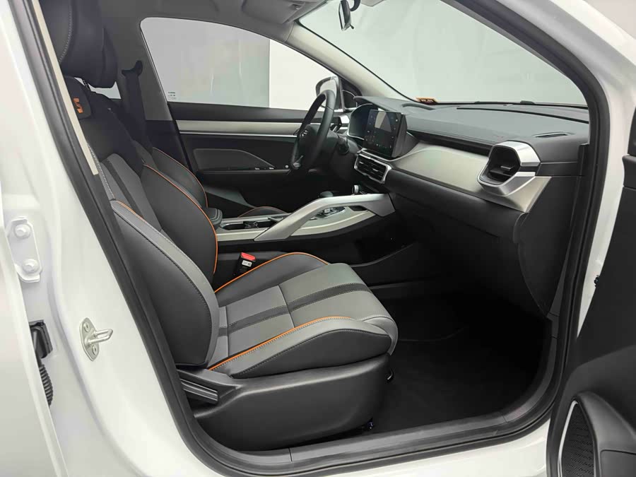 GEELY Coolray 2024 #4 GEELY Coolray 2024 car image #4