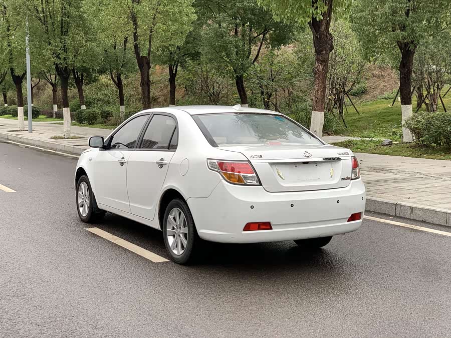 GEELY GC7 2013 #4 GEELY GC7 2013 car image #4