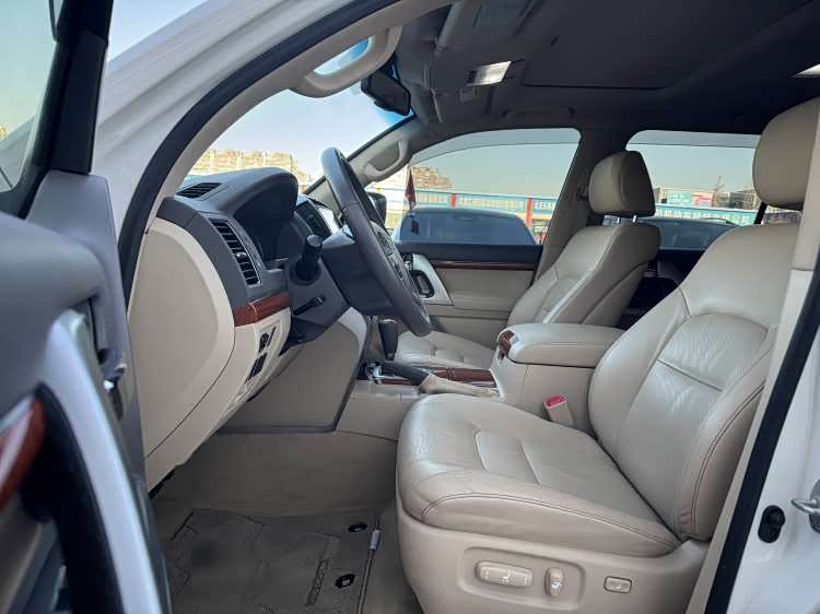 Toyota Land Cruiser 2014 car image #4