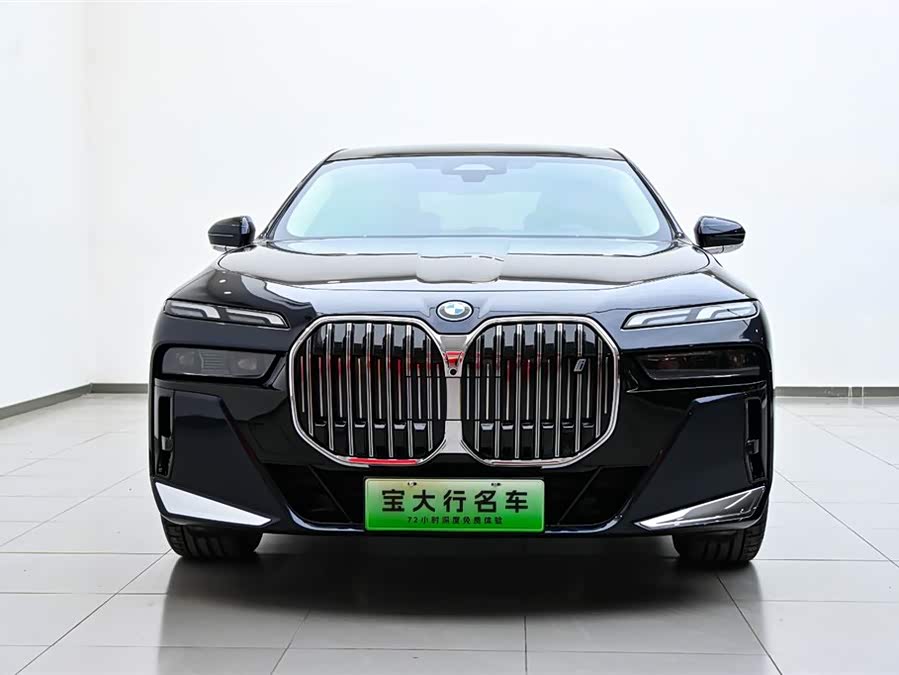 BMW i7 2024 car image #4