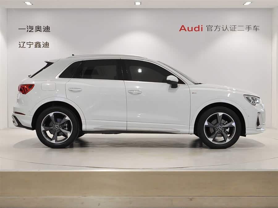 Audi Q3 2024 car image #4