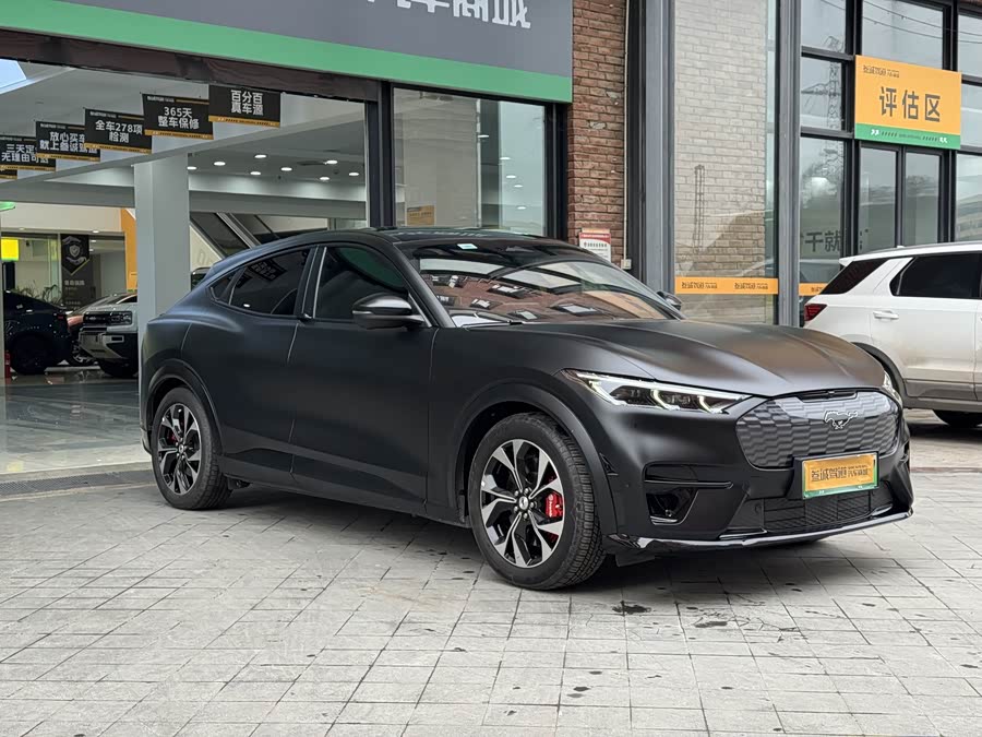 Ford Mustang Mach-E 2024 #4 Ford Mustang Mach-E 2024 صورة سيارة #4