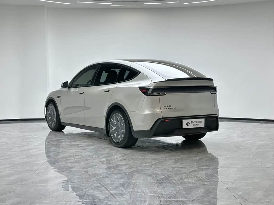 特斯拉 Model Y L 2025 汽车图片 #4