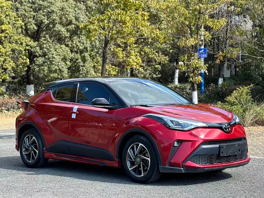 Toyota C-HR 2021 immagine di auto #4