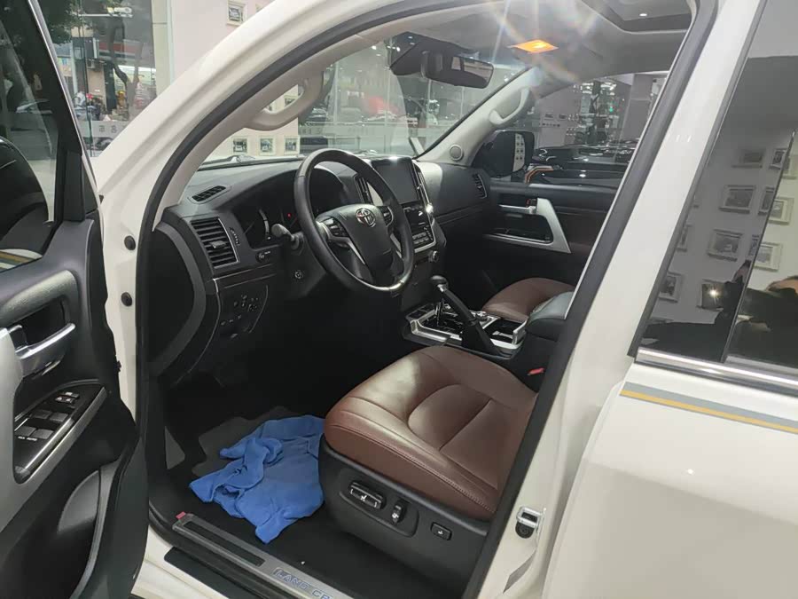 Toyota 2023 car image #4