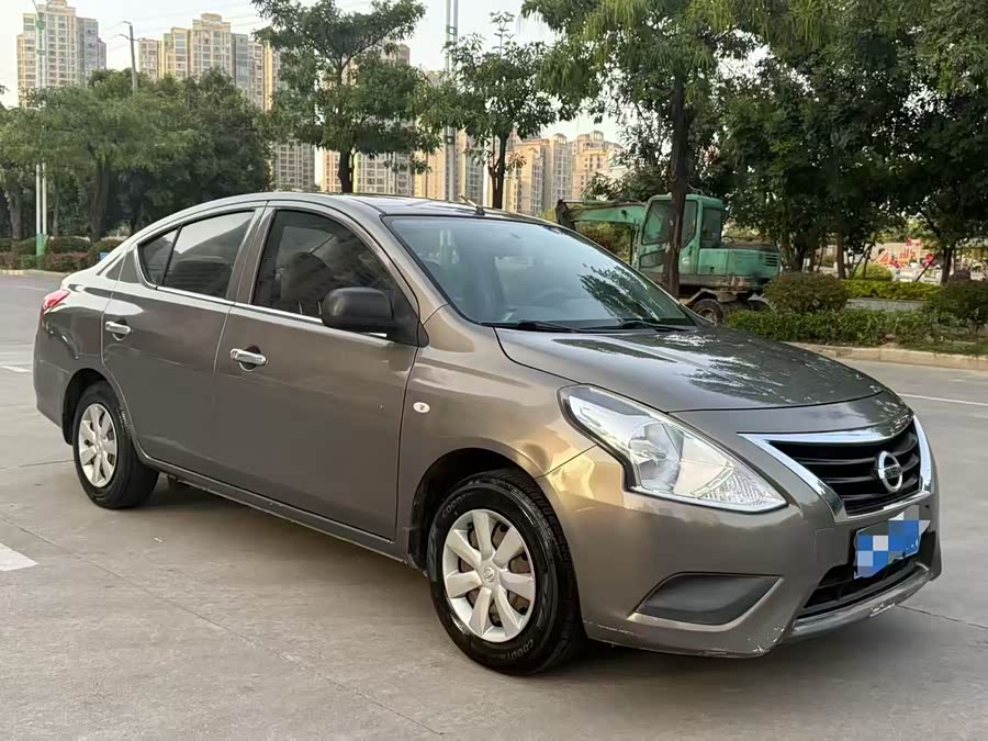 Nissan Sunny 2015 car image #4