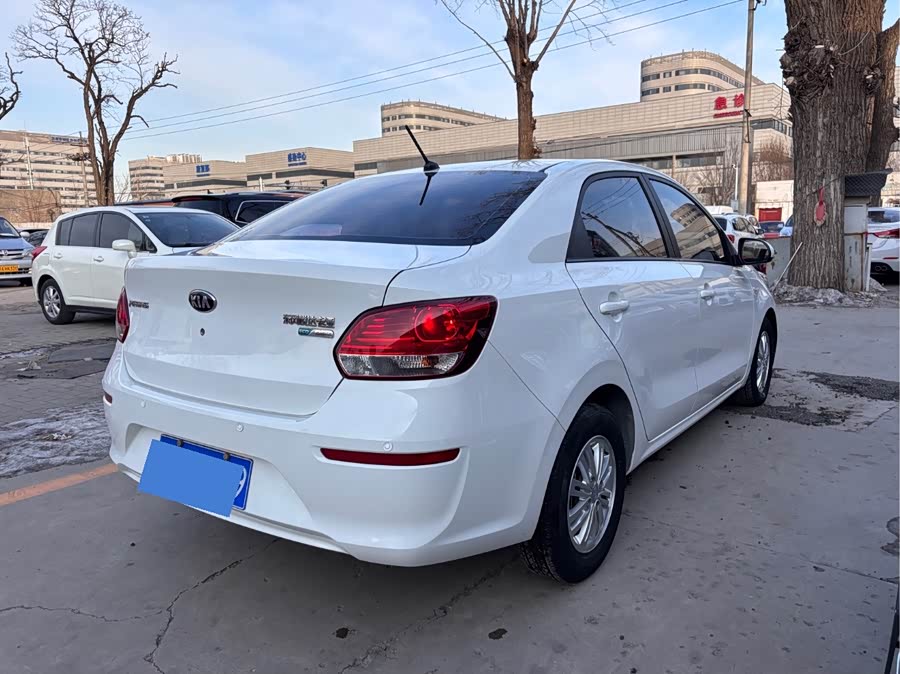 Kia 2020 car image #4
