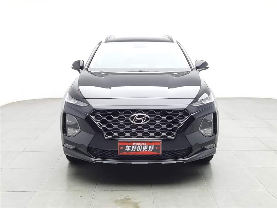 Hyundai Santa Fe 2019 car image #4