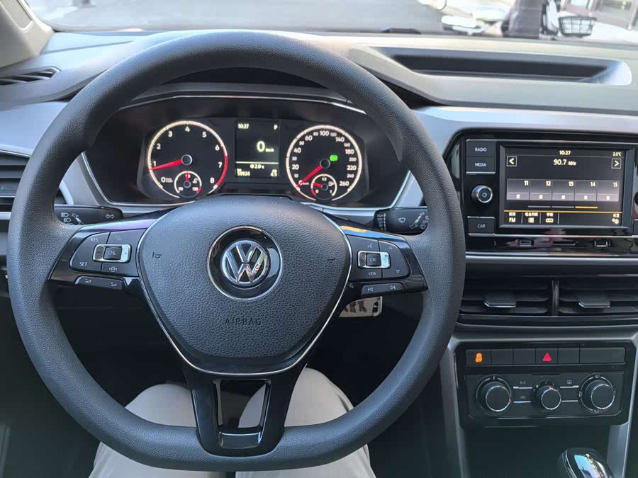 Volkswagen T-Cross 2019 car image #4