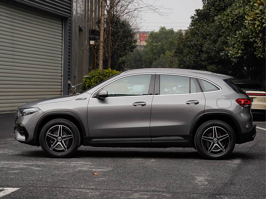 Mercedes-Benz EQA Class 2021 صورة سيارة #4