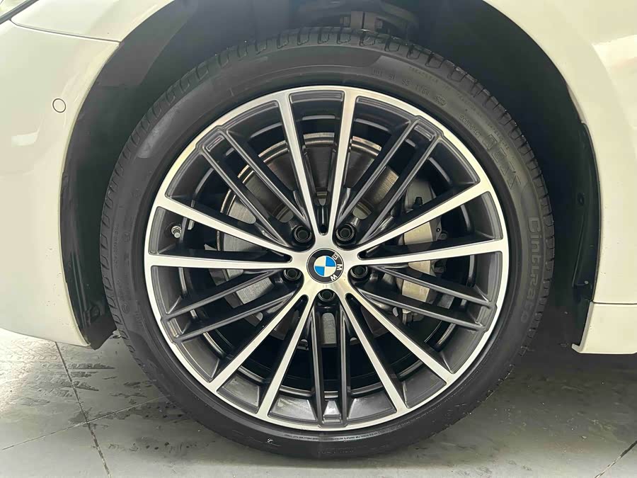 BMW 5 Series 2022 car image #4