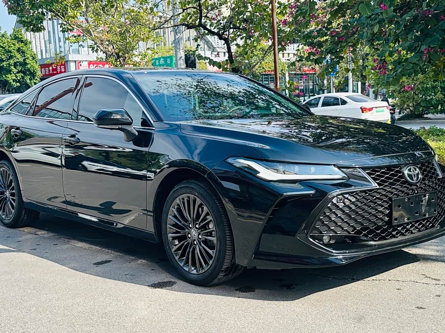 Toyota Avalon 2023 car image #4