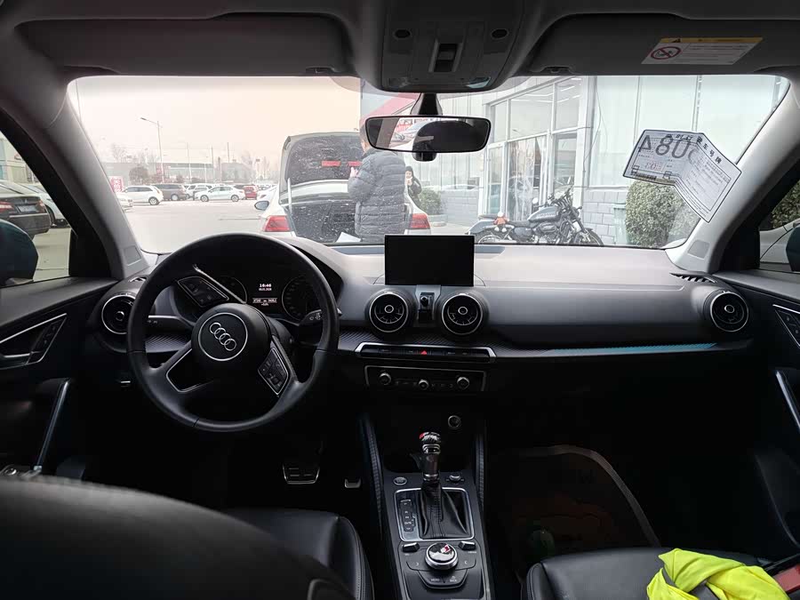 Audi Q2L 2021 car image #4