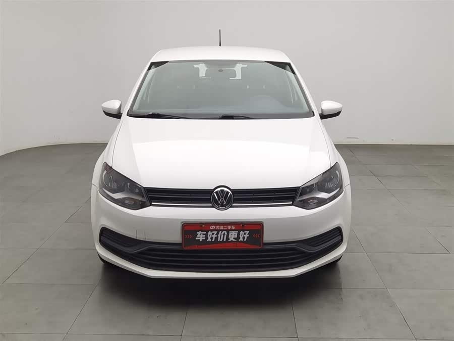 Volkswagen Polo 2015 car image #4