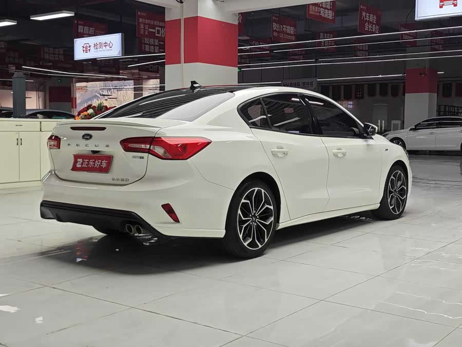 Ford Focus 2021 immagine di auto #4