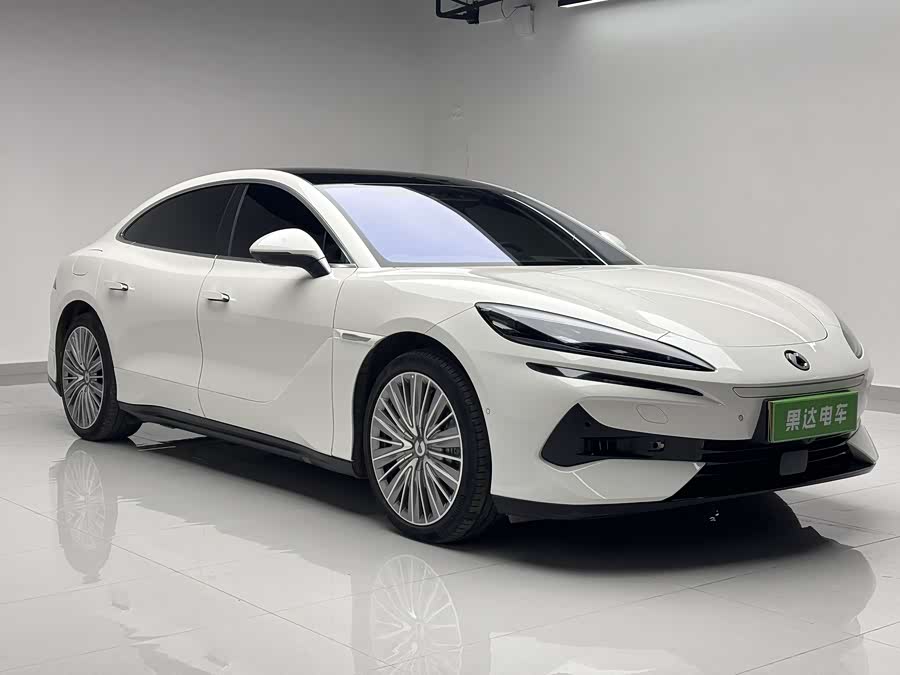 Denza Z9 2024 #4 Denza Z9 2024 car image #4