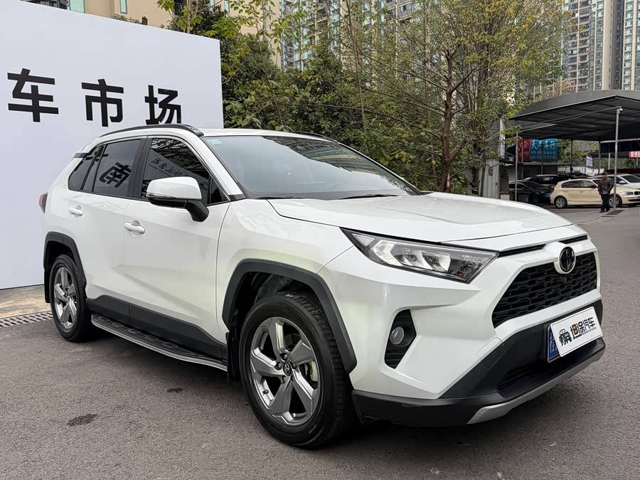 Toyota RAV4 2021 car image #4