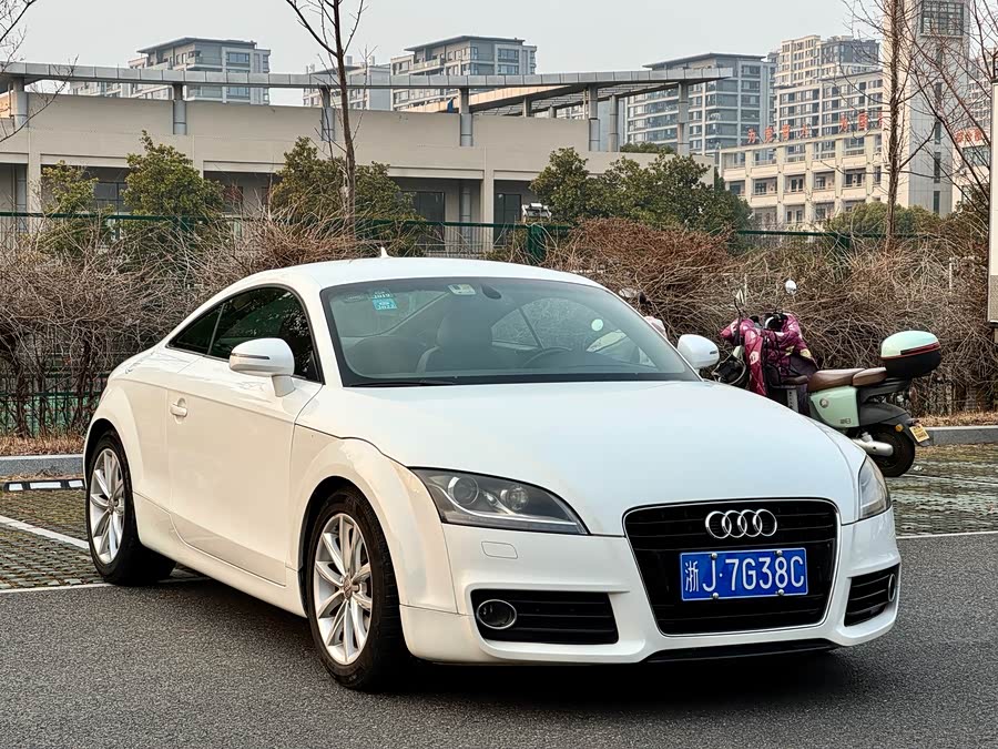 Audi TT 2011 car image #4