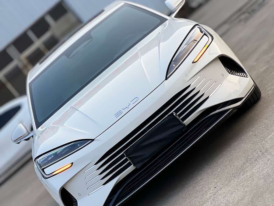 BYD Seal 07 DM-i 2025 car image #4