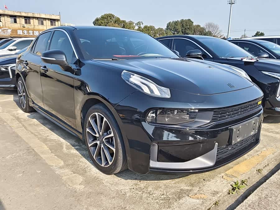 Lynk & Co 03 2019 #4 Lynk & Co 03 2019 car image #4