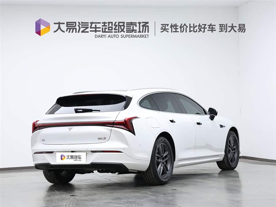 哪吒汽车 哪吒S猎装 2025 #4 哪吒汽车 哪吒S猎装 2025 汽车图片 #4