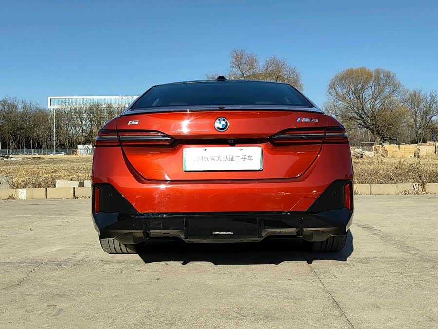 BMW i5 M60 2024 car image #4