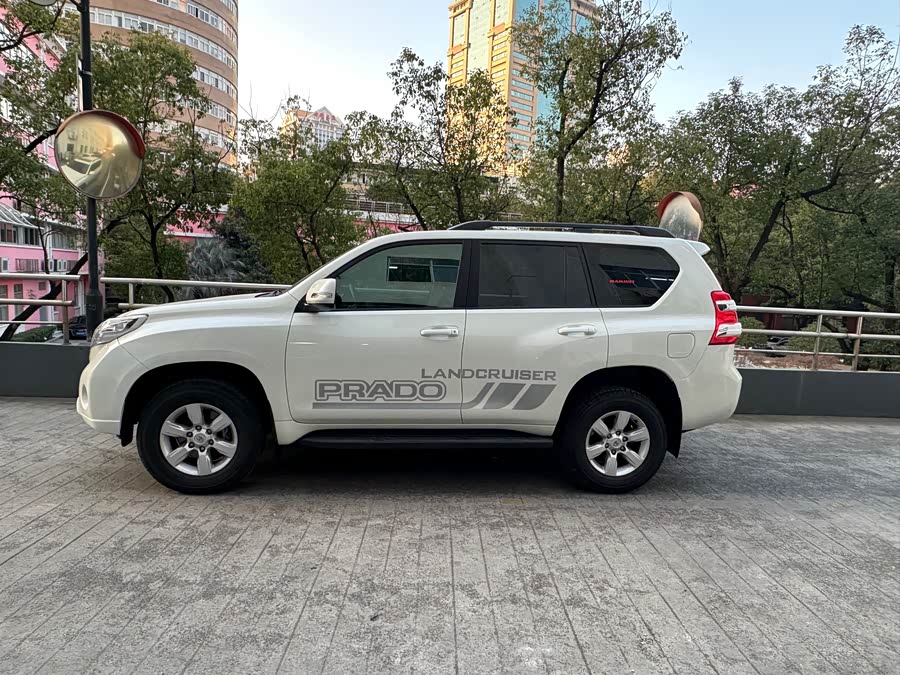 Toyota Land Cruiser Prado 2016 #4 Toyota Land Cruiser Prado 2016 car image #4