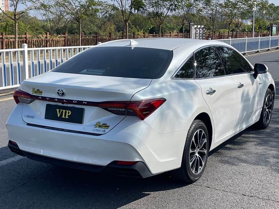 Toyota Avalon 2022 car image #4
