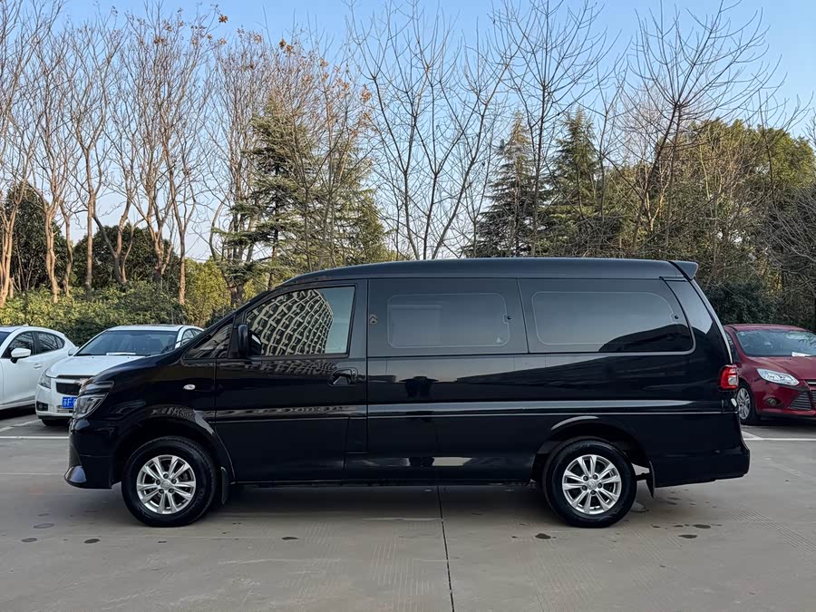 Forthing Lingzhi 2020 car image #4