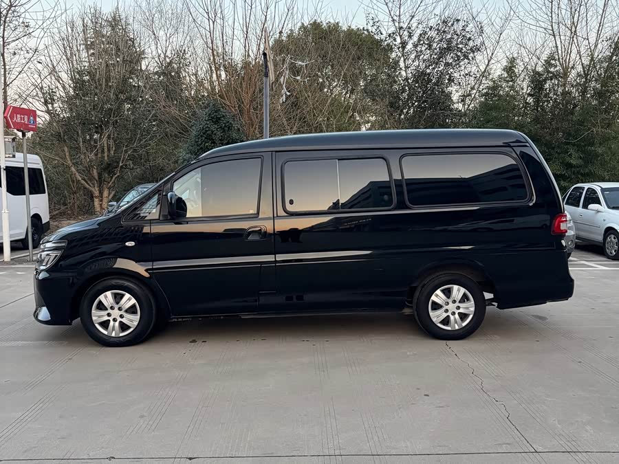 Forthing Lingzhi 2023 car image #4