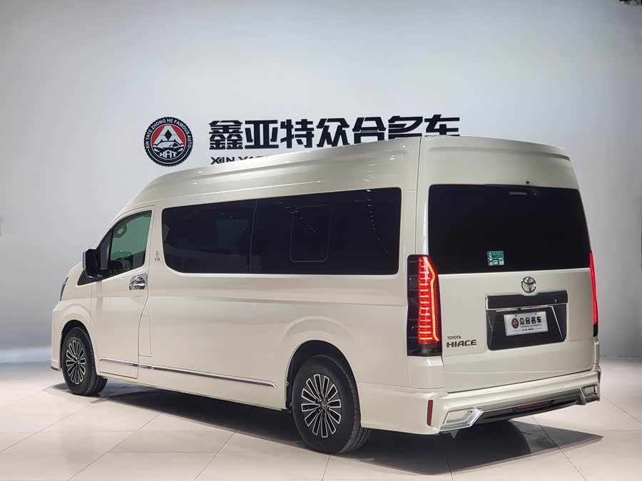 Toyota 2021 car image #4