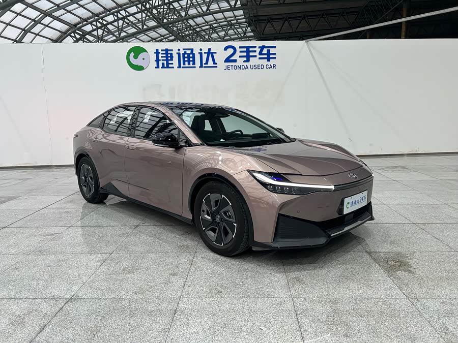 Toyota bZ3 2023 immagine di auto #4