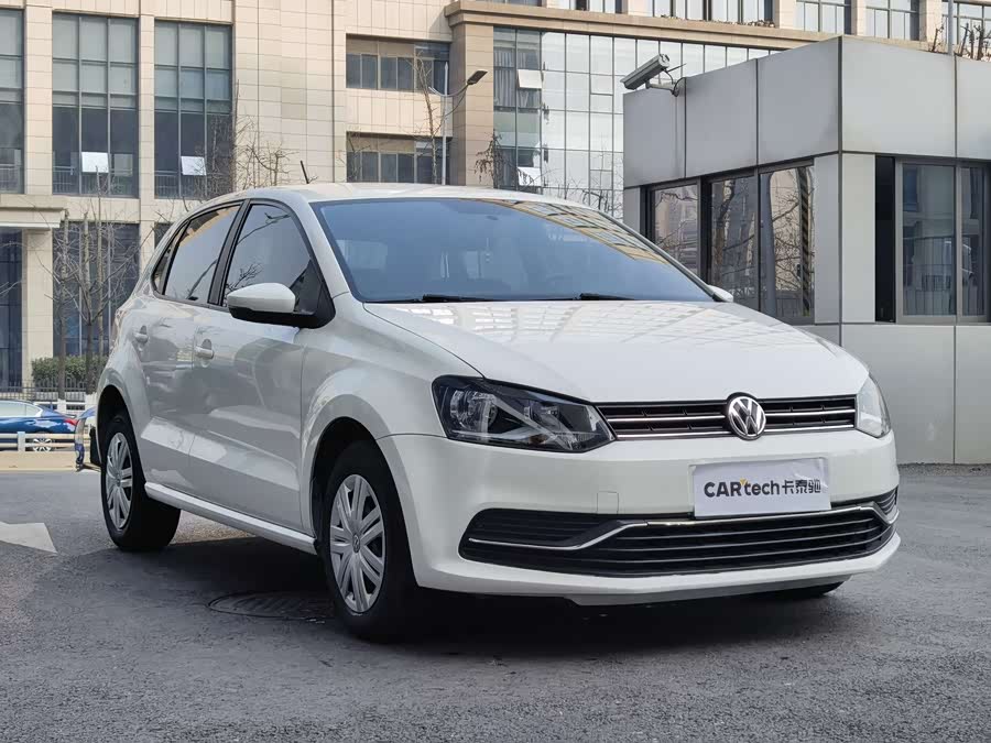 Volkswagen Polo 2019 car image #4