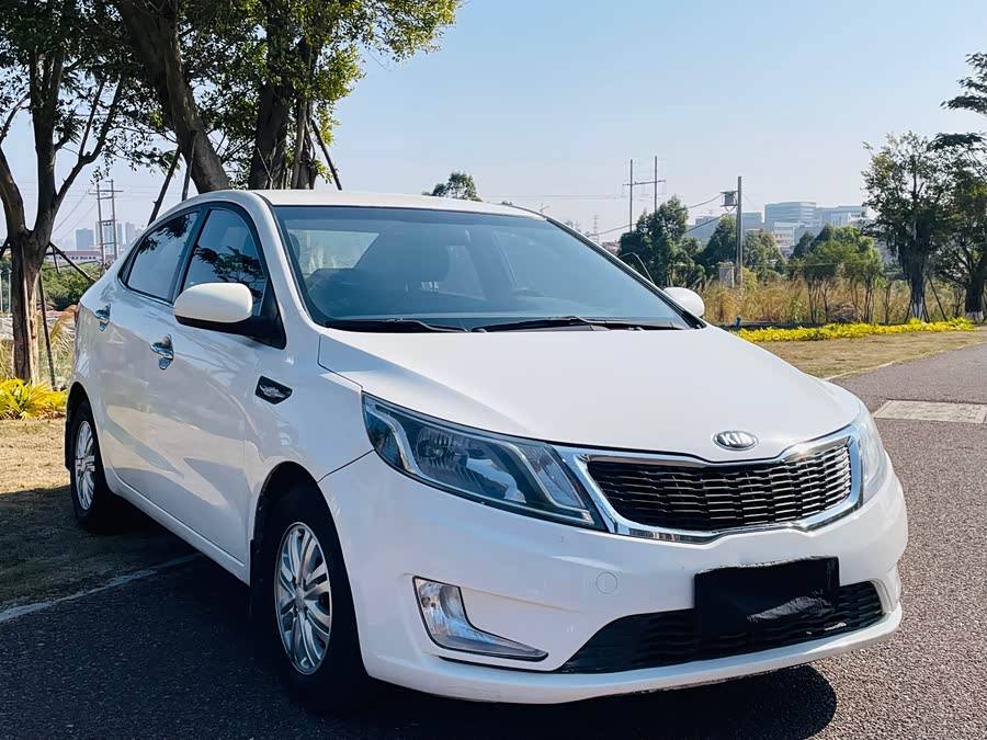 起亚 起亚K2 2012 汽车图片 #4