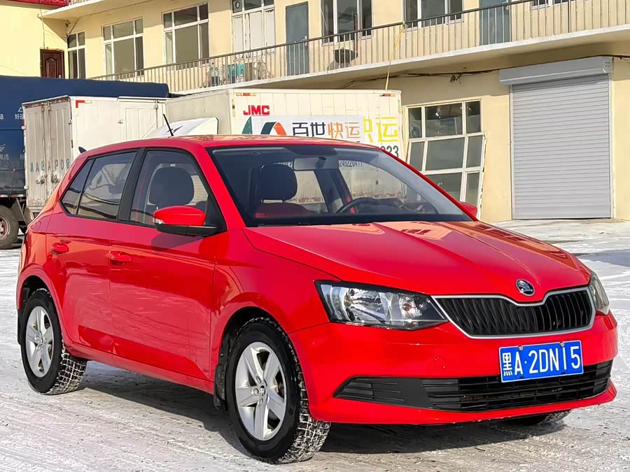 Skoda Fabia 2017 immagine di auto #4
