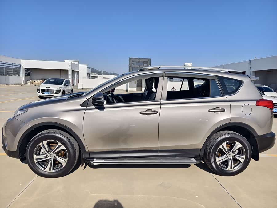 Toyota RAV4 2016 #4 Toyota RAV4 2016 car image #4